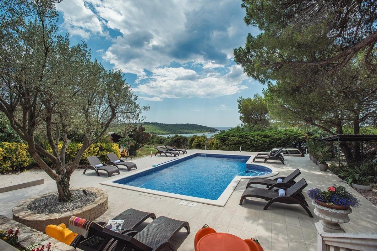 Villa Mima Banjole Exterior photo